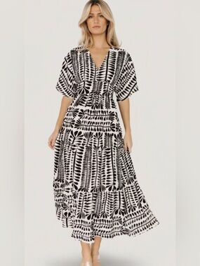 Baltic Born Black & White Botanical Print V-Neck Maxi Dress. NEW WITHOUT TAGS!